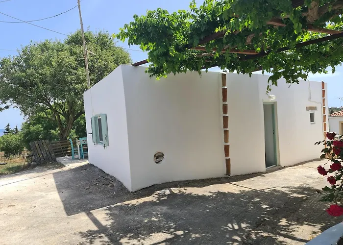 Fournos Aroniadika